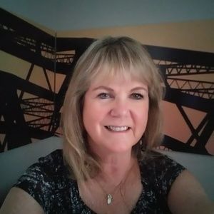 Meet your Posher, Linda